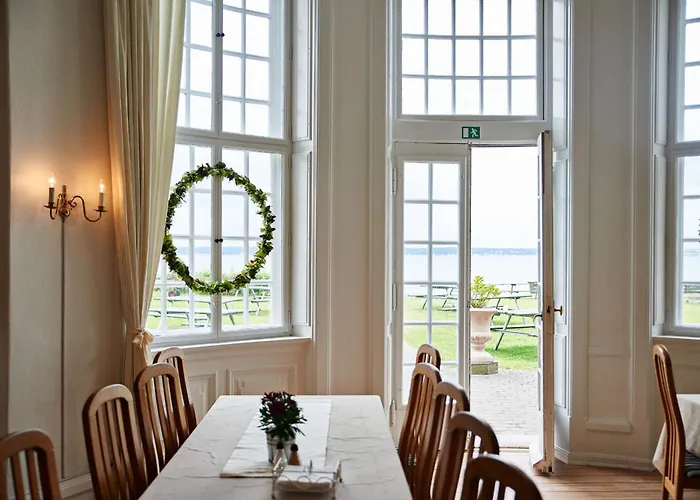 Danhostel Хостел *